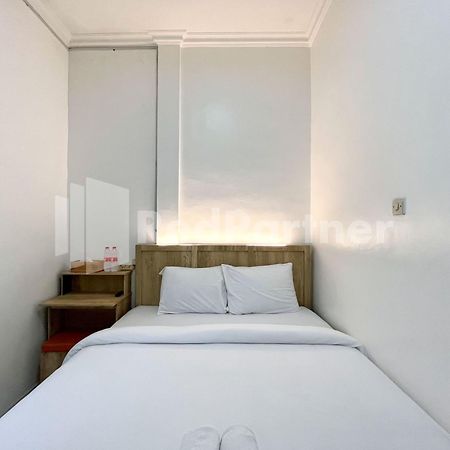 D Palma Near Lokananta Manahan Mitra Reddoorz Surakarta  ภายนอก รูปภาพ