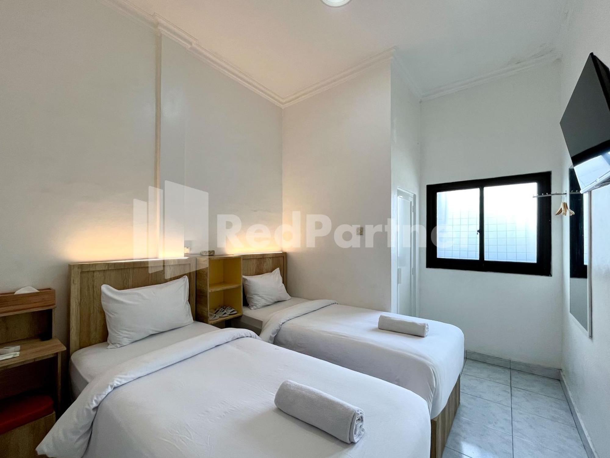 D Palma Near Lokananta Manahan Mitra Reddoorz Surakarta  ภายนอก รูปภาพ