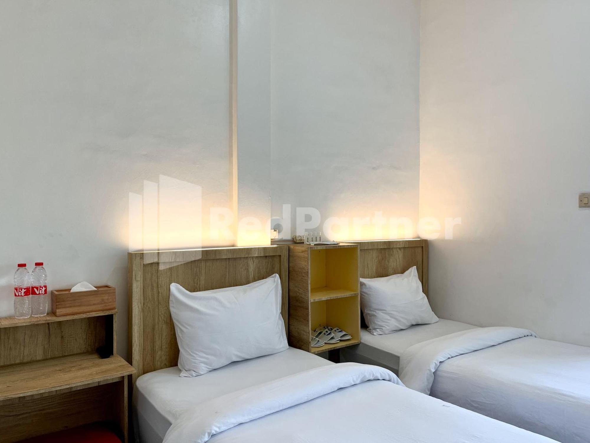D Palma Near Lokananta Manahan Mitra Reddoorz Surakarta  ภายนอก รูปภาพ