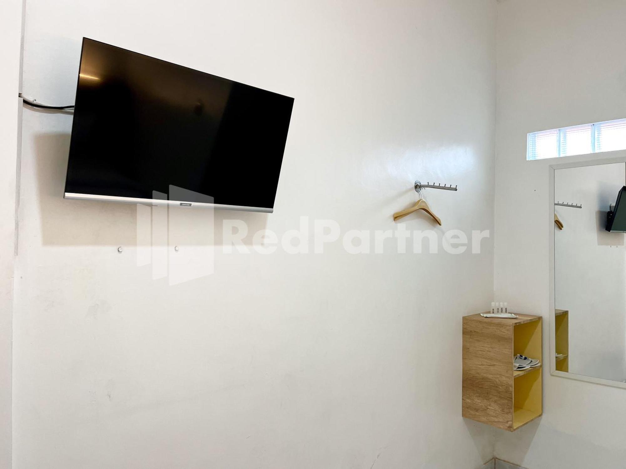 D Palma Near Lokananta Manahan Mitra Reddoorz Surakarta  ภายนอก รูปภาพ