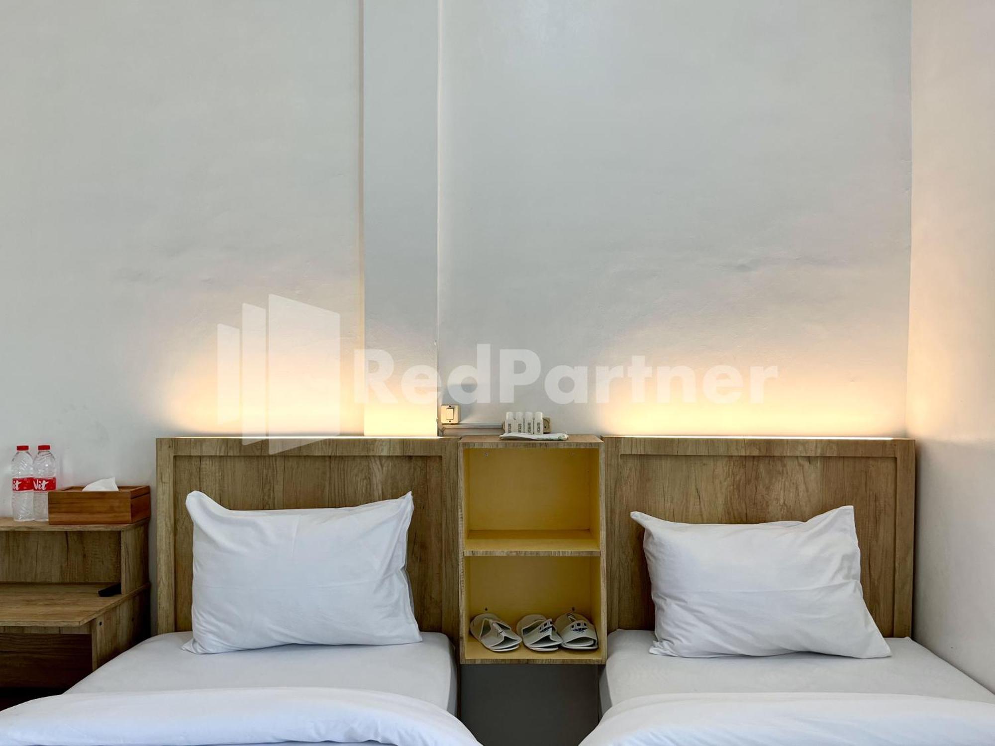 D Palma Near Lokananta Manahan Mitra Reddoorz Surakarta  ภายนอก รูปภาพ