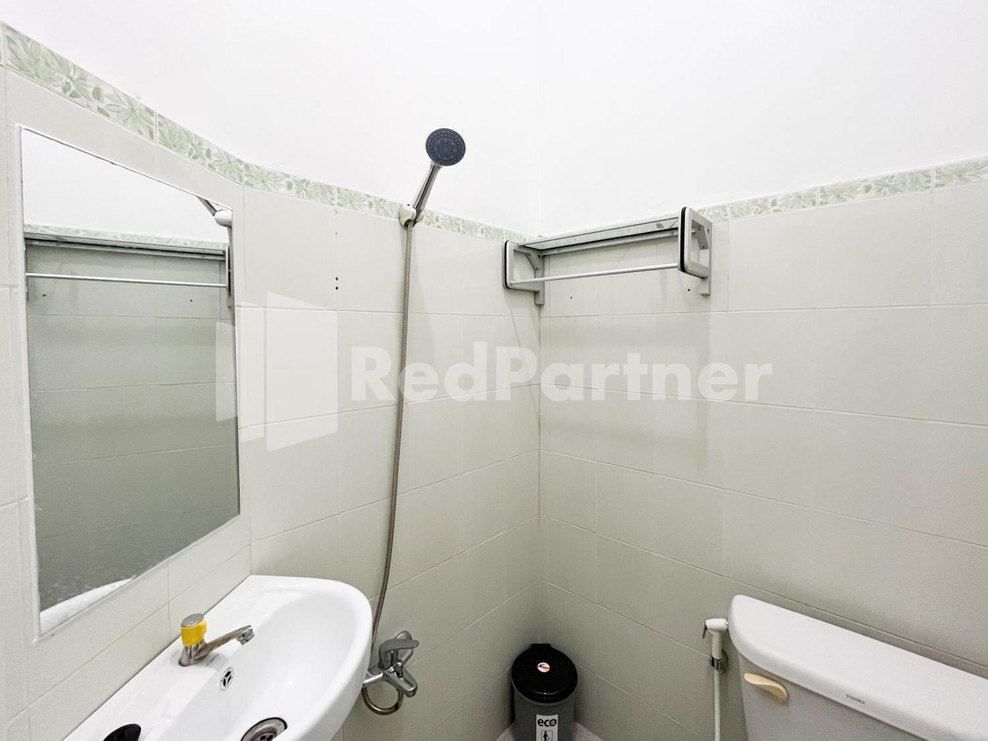 D Palma Near Lokananta Manahan Mitra Reddoorz Surakarta  ภายนอก รูปภาพ