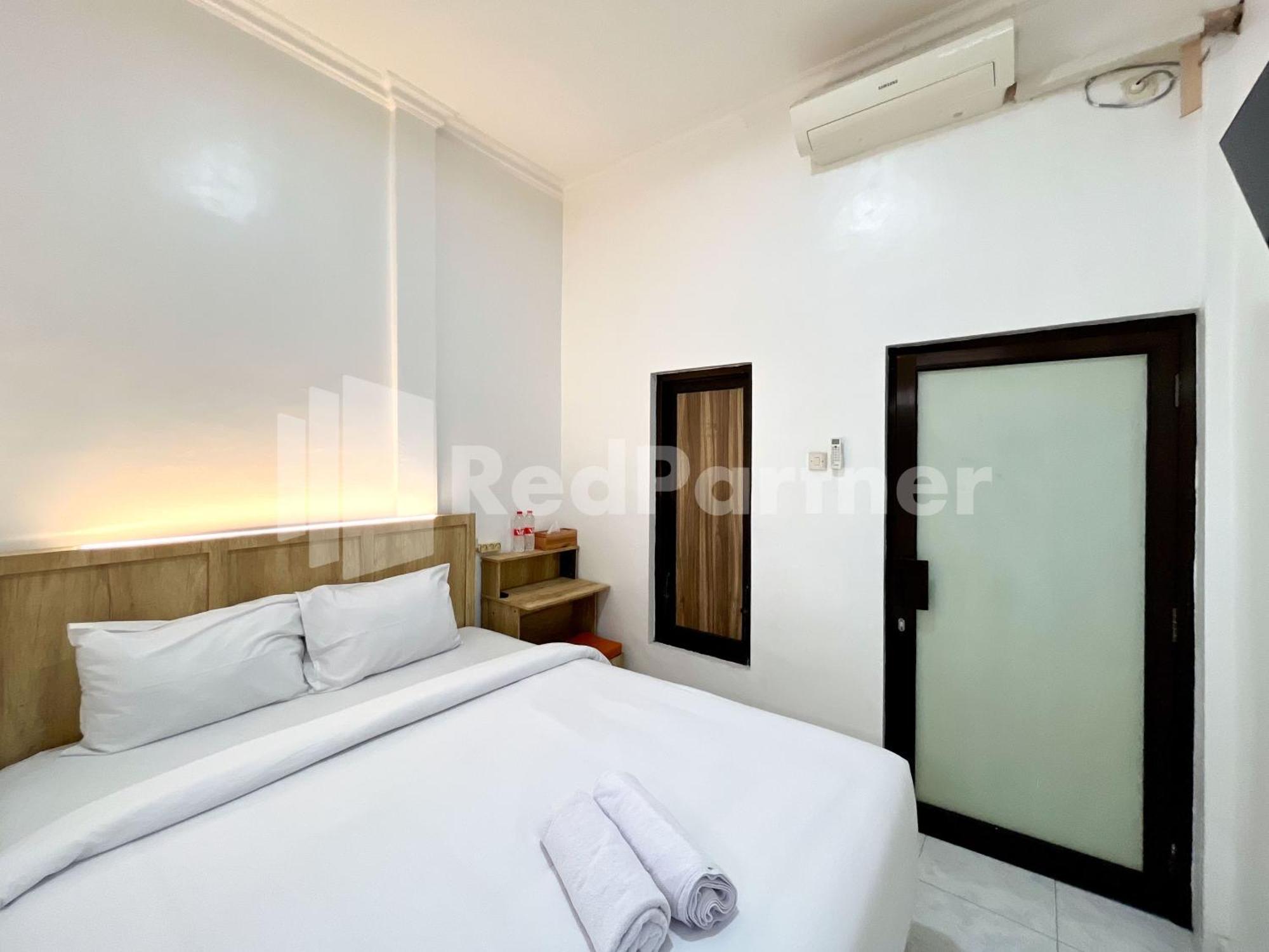 D Palma Near Lokananta Manahan Mitra Reddoorz Surakarta  ภายนอก รูปภาพ