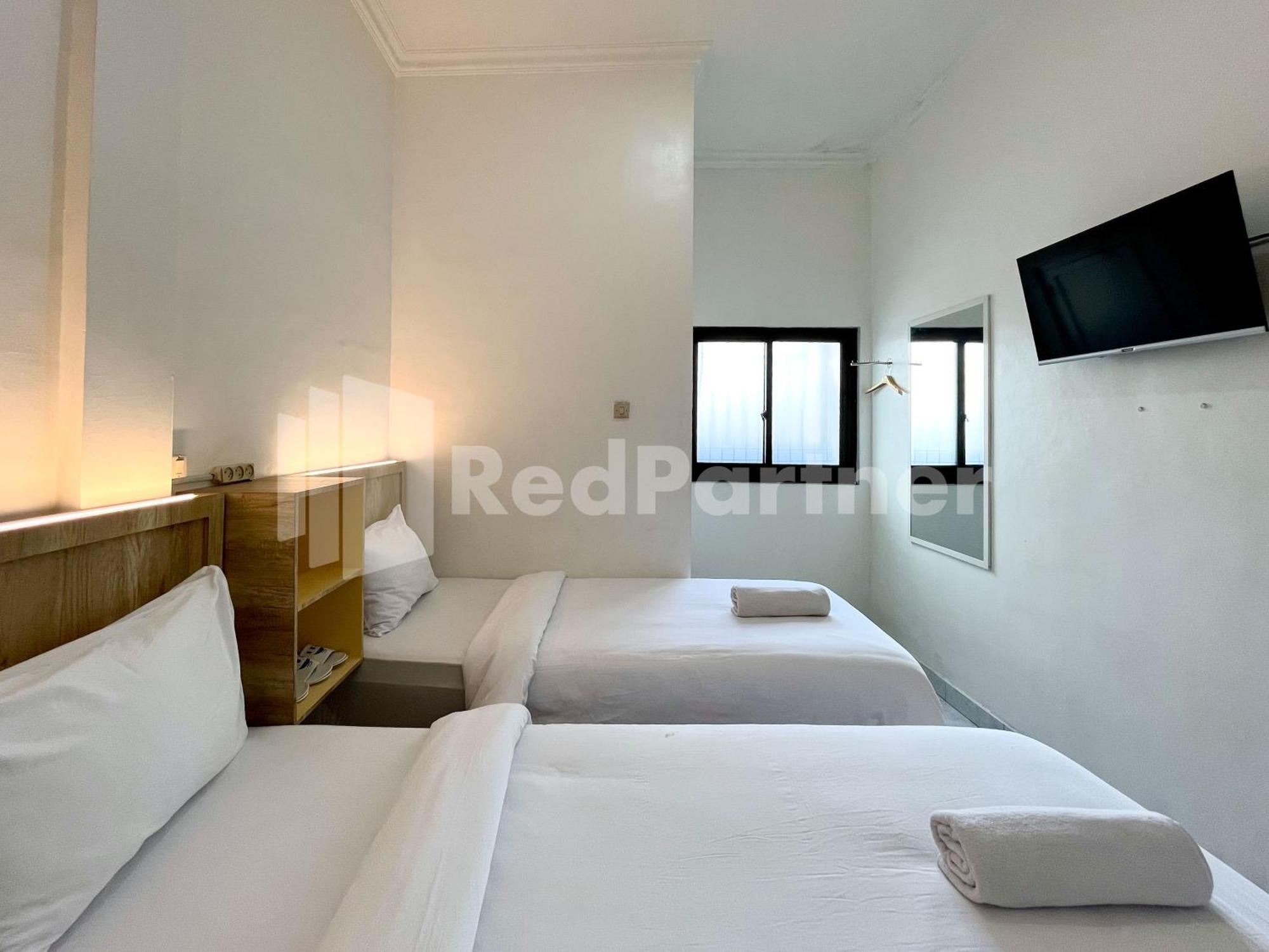 D Palma Near Lokananta Manahan Mitra Reddoorz Surakarta  ภายนอก รูปภาพ